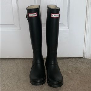 Talk black Hunter Rainboots